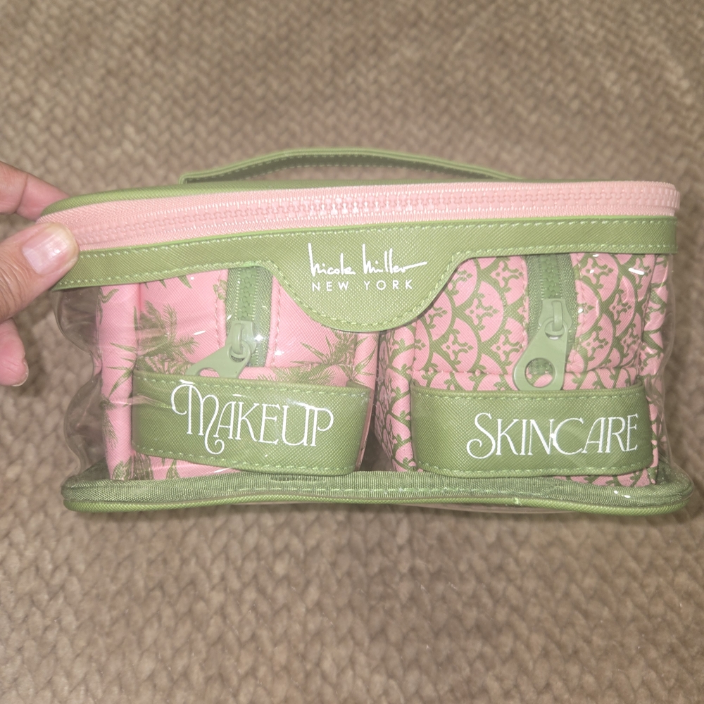 Nicole Miller 3  Pc Set makeup and skincare organizer bag, Safari See Descriptio - Picture 12 of 13